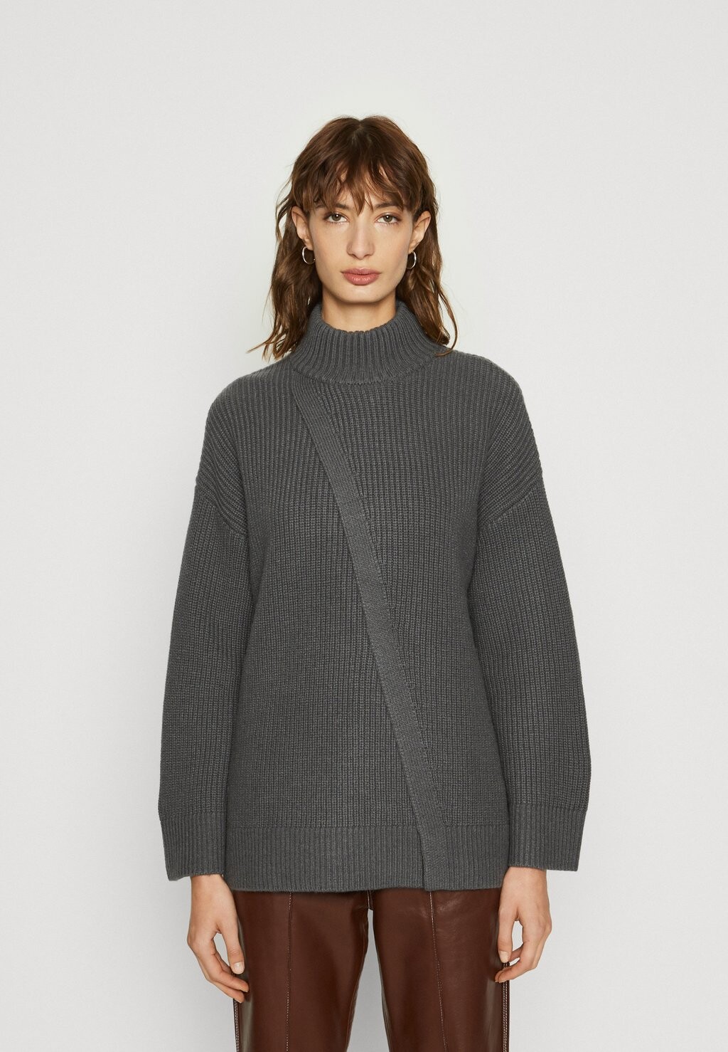 

Свитшот Selected Femme SLFRIVEA LONG HIGH NECK, цвет magnet