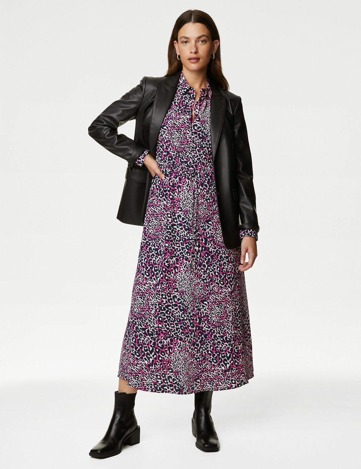 

Платье-рубашка миди с принтом Marks & Spencer, розовый микс