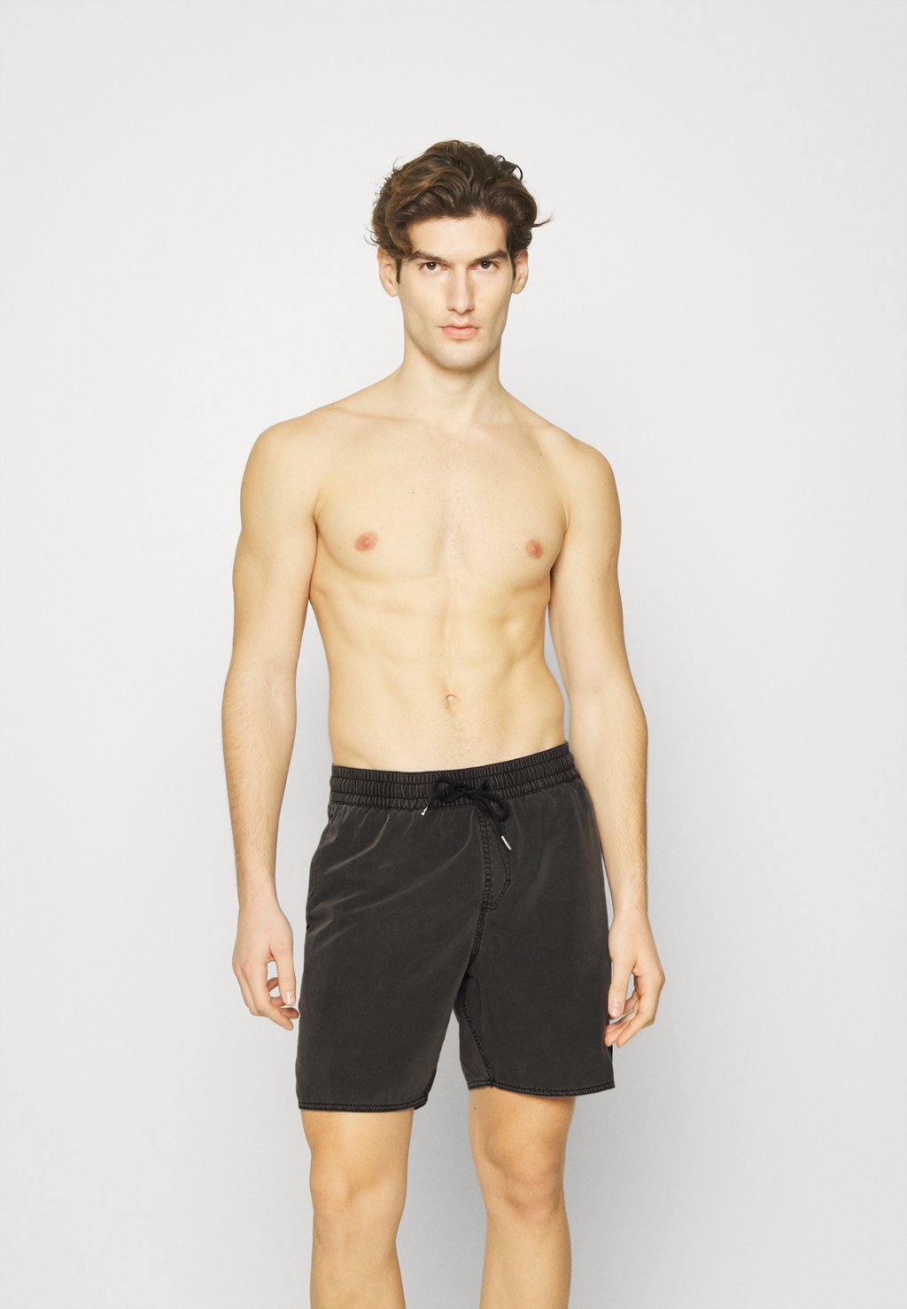 

Шорты CENTER TRUNK Volcom, цвет black