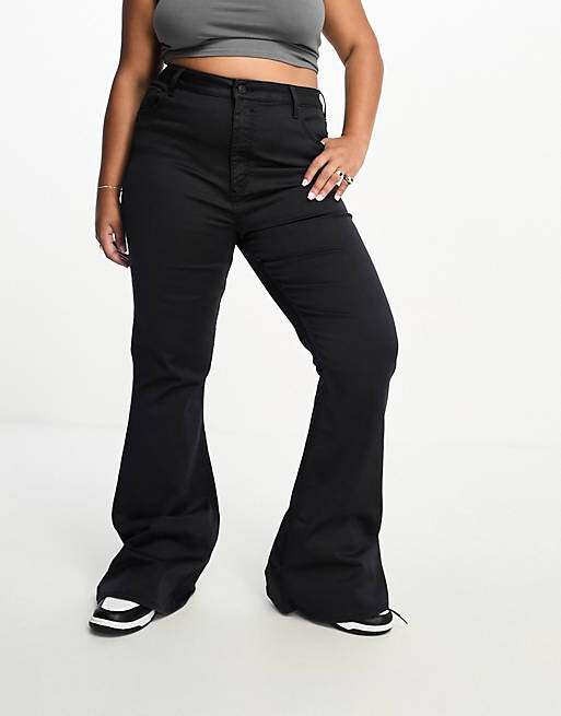 

Черные эластичные расклешенные джинсы ASOS DESIGN Curve Power