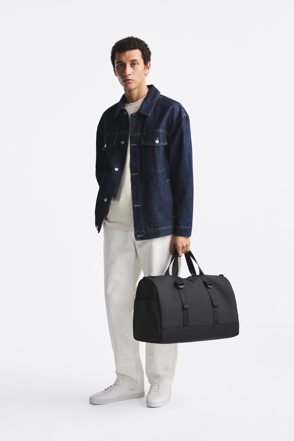 

Прорезиненная сумка для боулинга Zara, черный