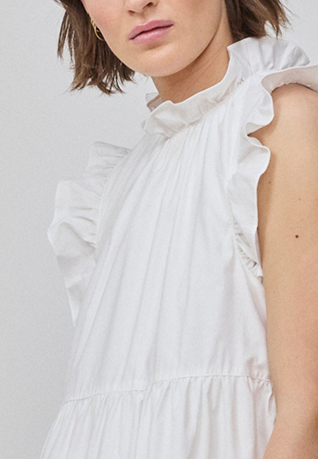 

Элегантное платье Izak Dress Modström, нежно-белое