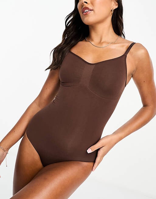 

Коричневое разглаживающее боди Vero Moda