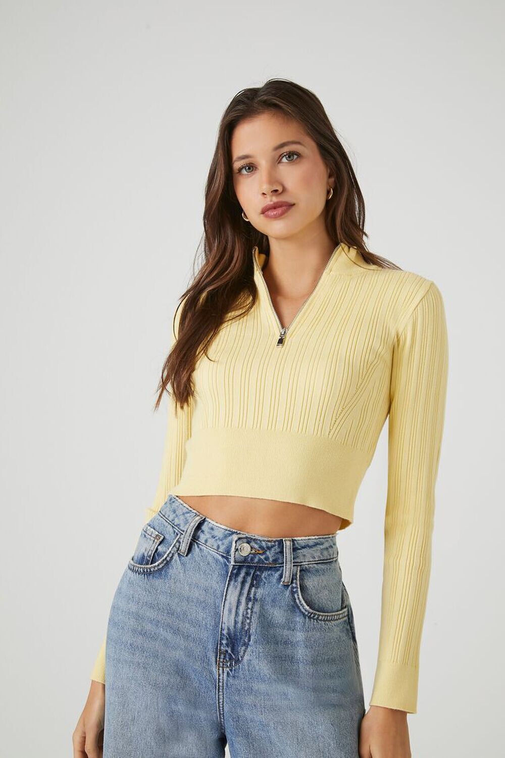 

Укороченный свитер с полумолнией Forever 21, желтый