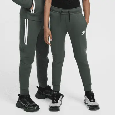 

Джоггеры Nike Sportswear Tech Fleece, цвет Vintage Green