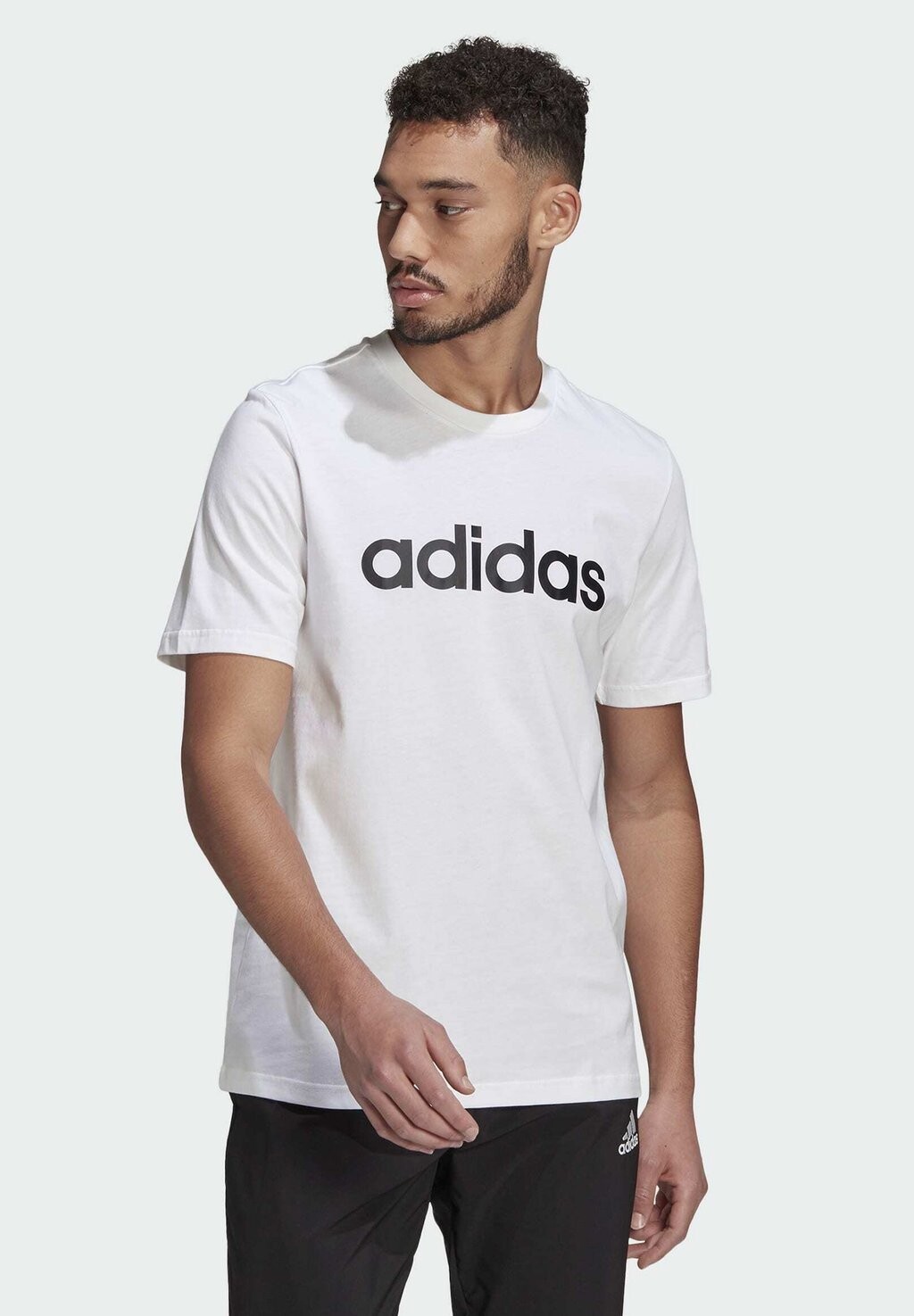

Футболка с принтом Adidas, белый