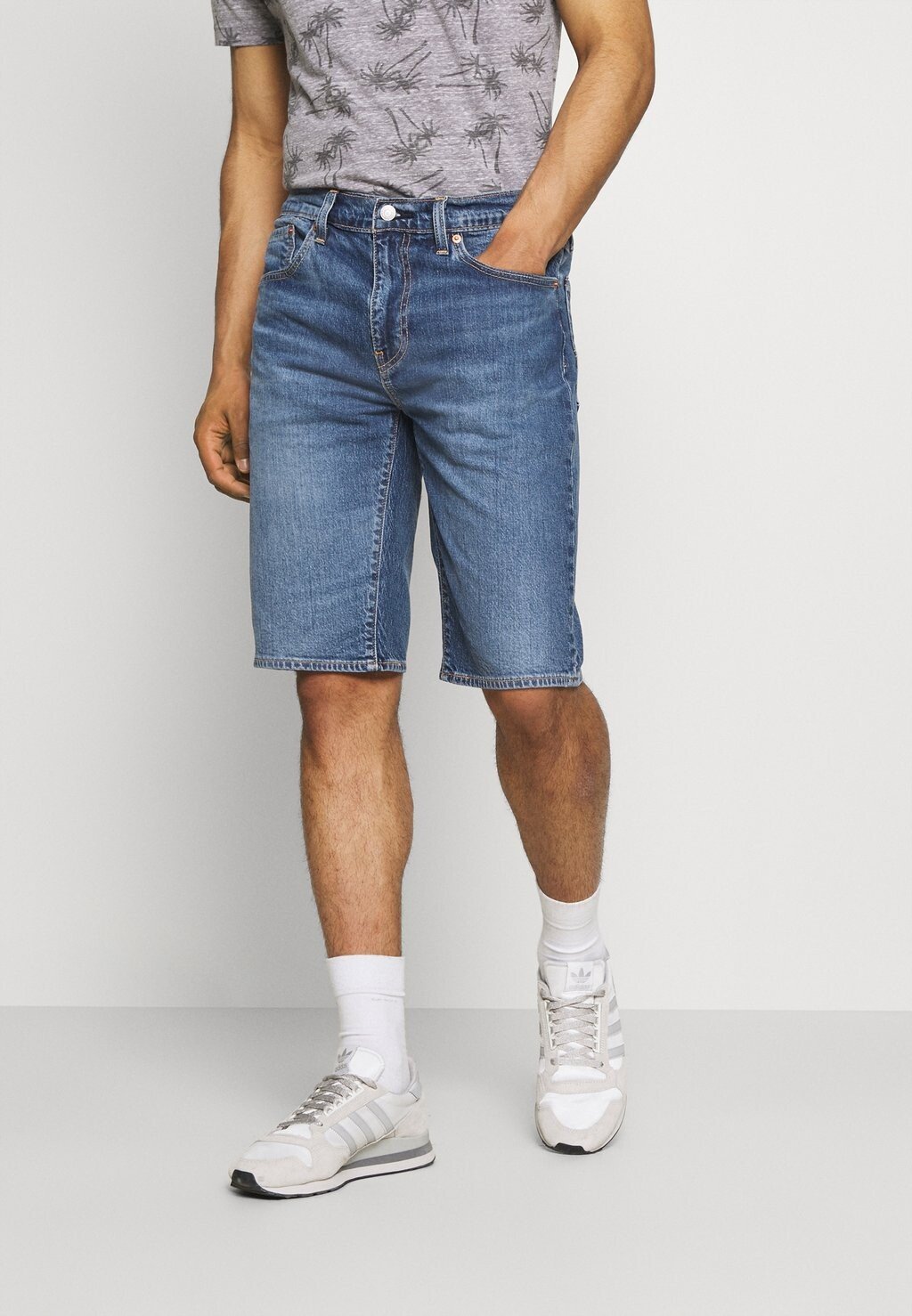 

Джинсовые шорты Levi's