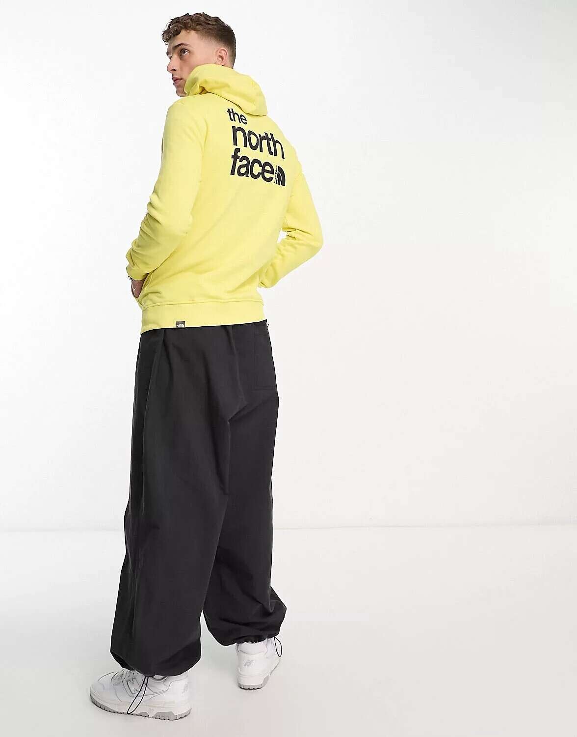 

Жёлтая толстовка с принтом на спине The North Face Coordiantes, Желтый