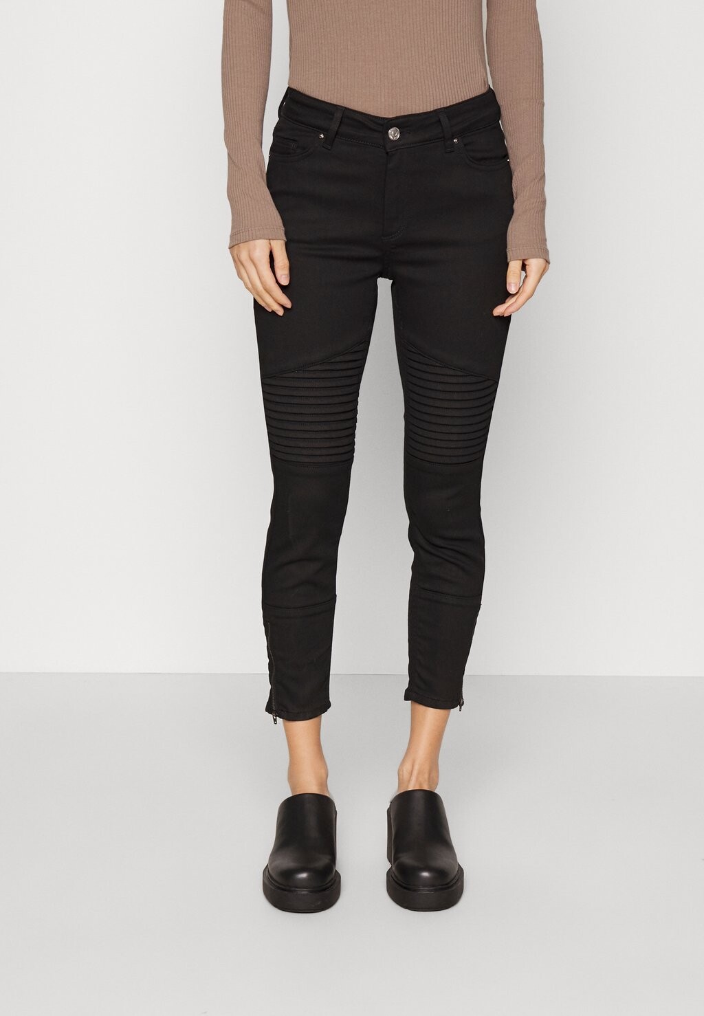 

Джинсы Skinny Fit ONLY, черный