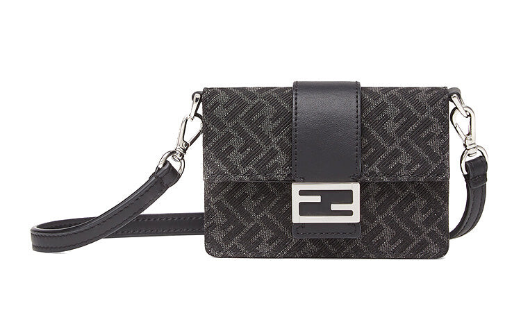 

Сумка Fendi Flat Baguette Micro, серый/черный