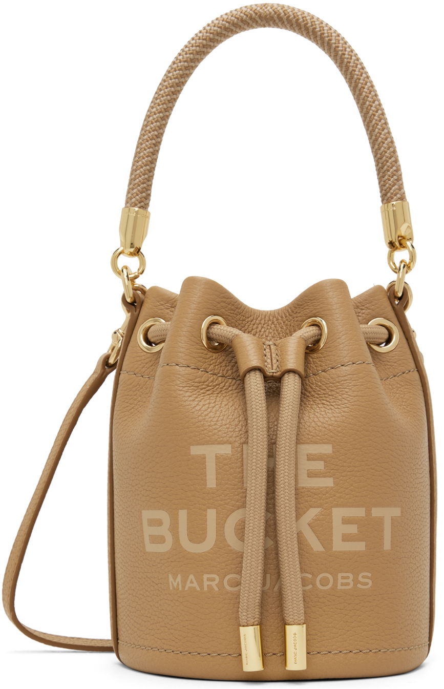 Бежевая сумка The Leather Mini Bucket Marc Jacobs зеленая сумка the leather bucket marc jacobs