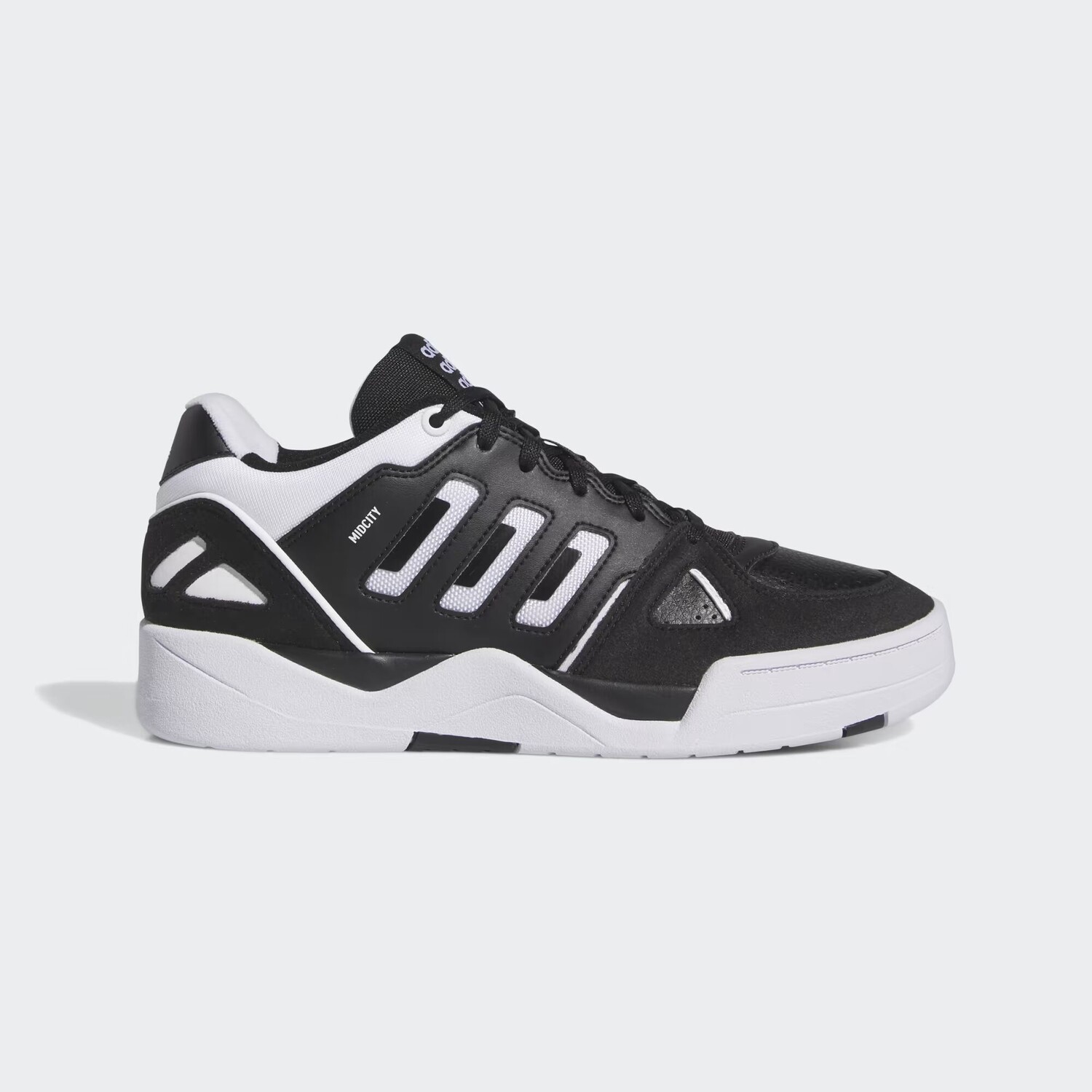 

Полуботинки Adidas, цвет Core Black/Cloud White/Core Black