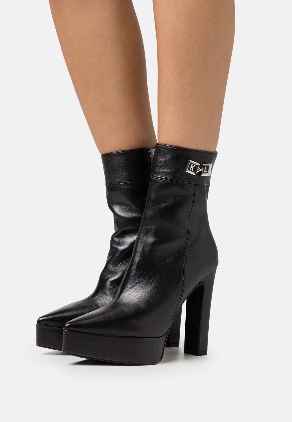 

Ботинки на платформе KARL LAGERFELD SOIREE PLATFORM, черный