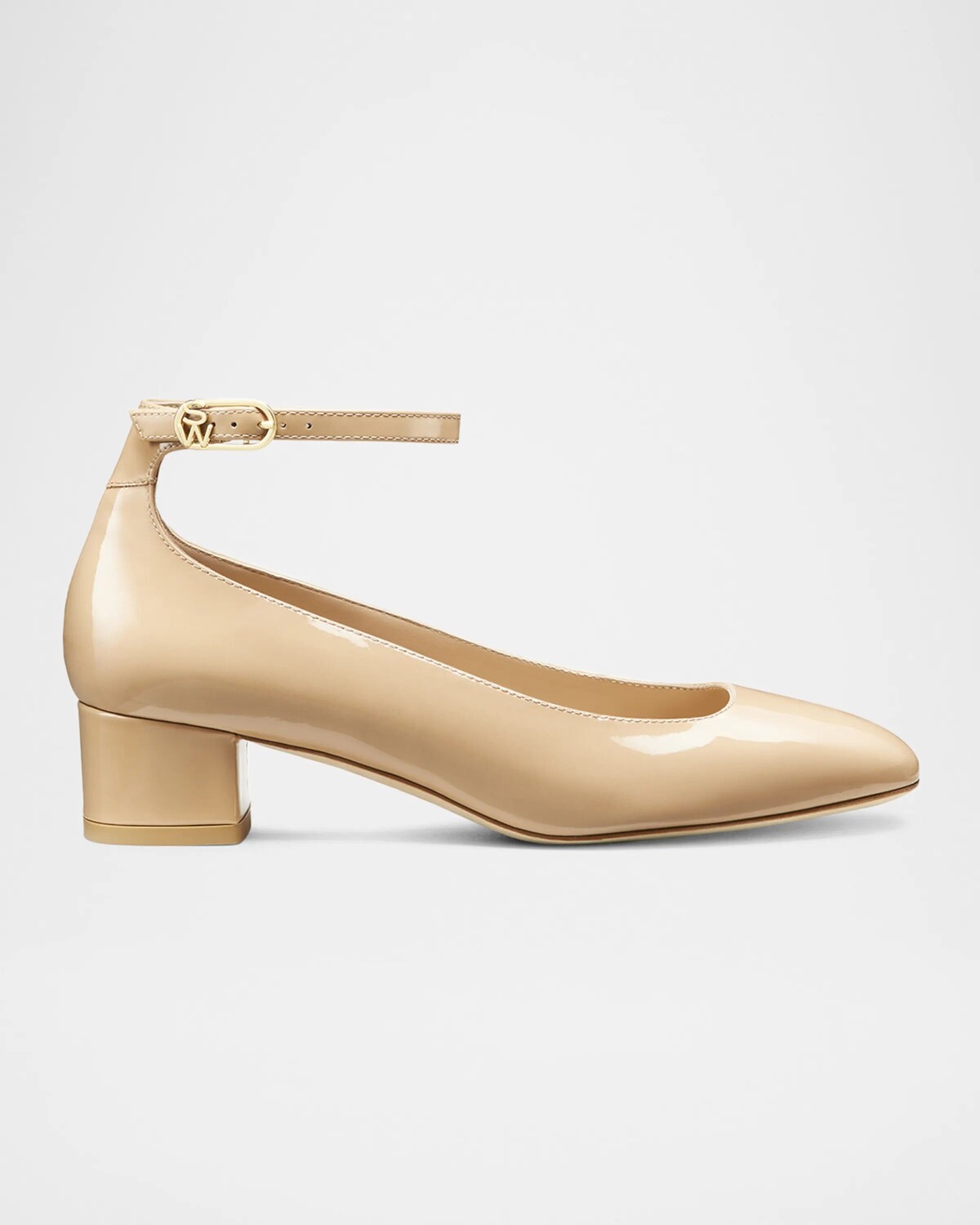 

Лакированные туфли Jane с ремешком на щиколотке Stuart Weitzman, цвет Adobe