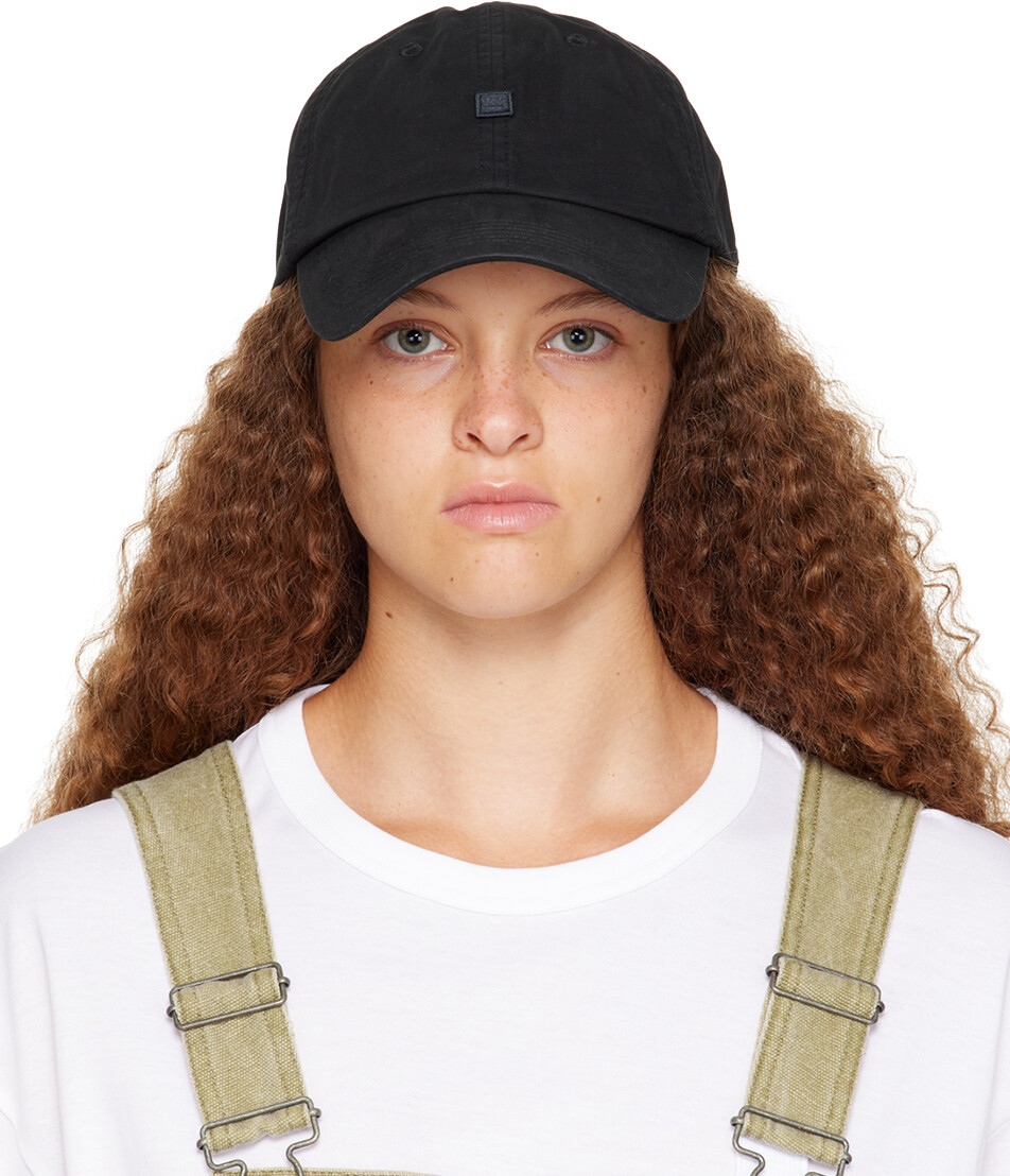 

Черная кепка с микронашивками Acne Studios