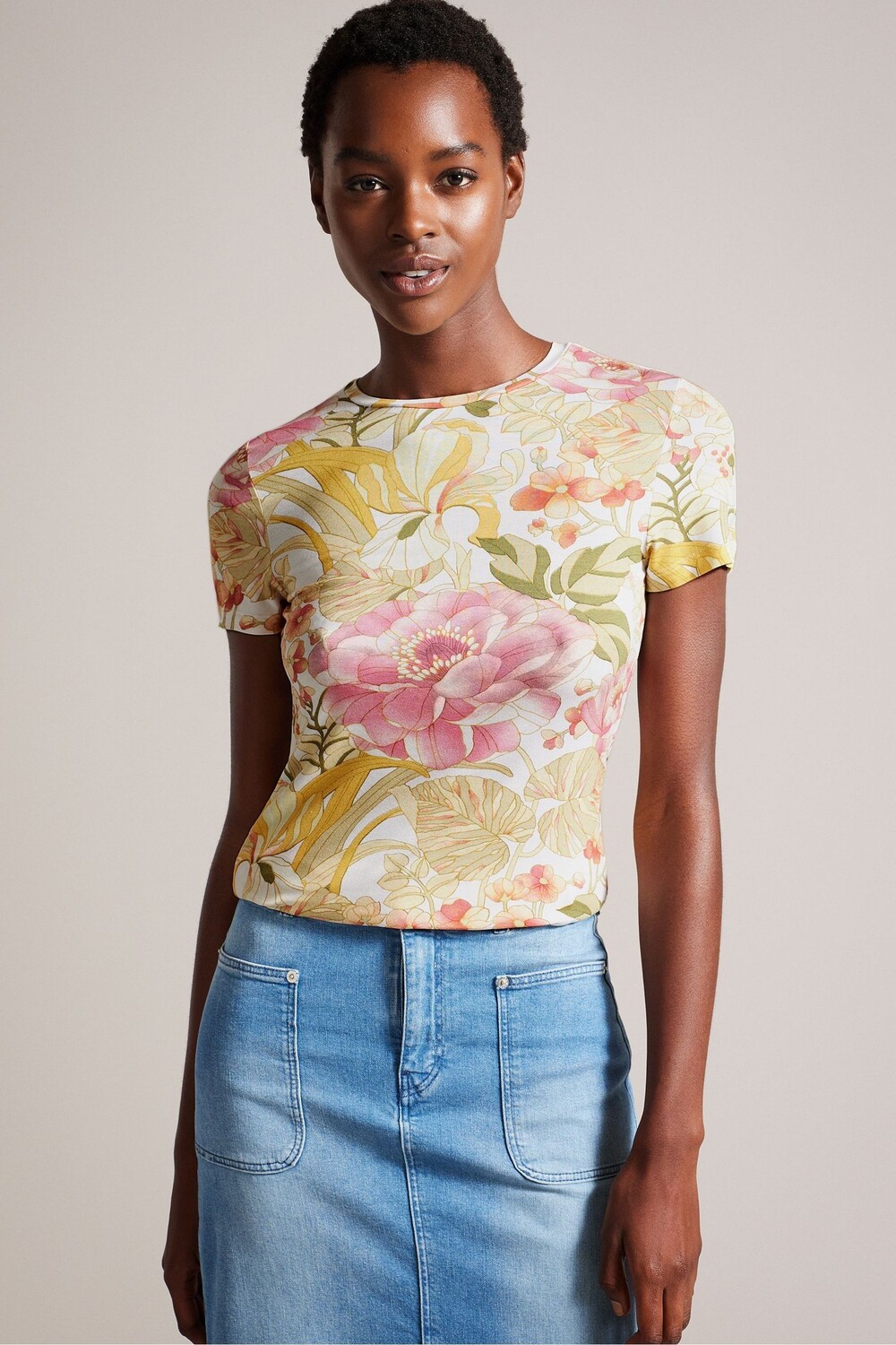 

Белая приталенная футболка Floras с принтом Ted Baker, белый