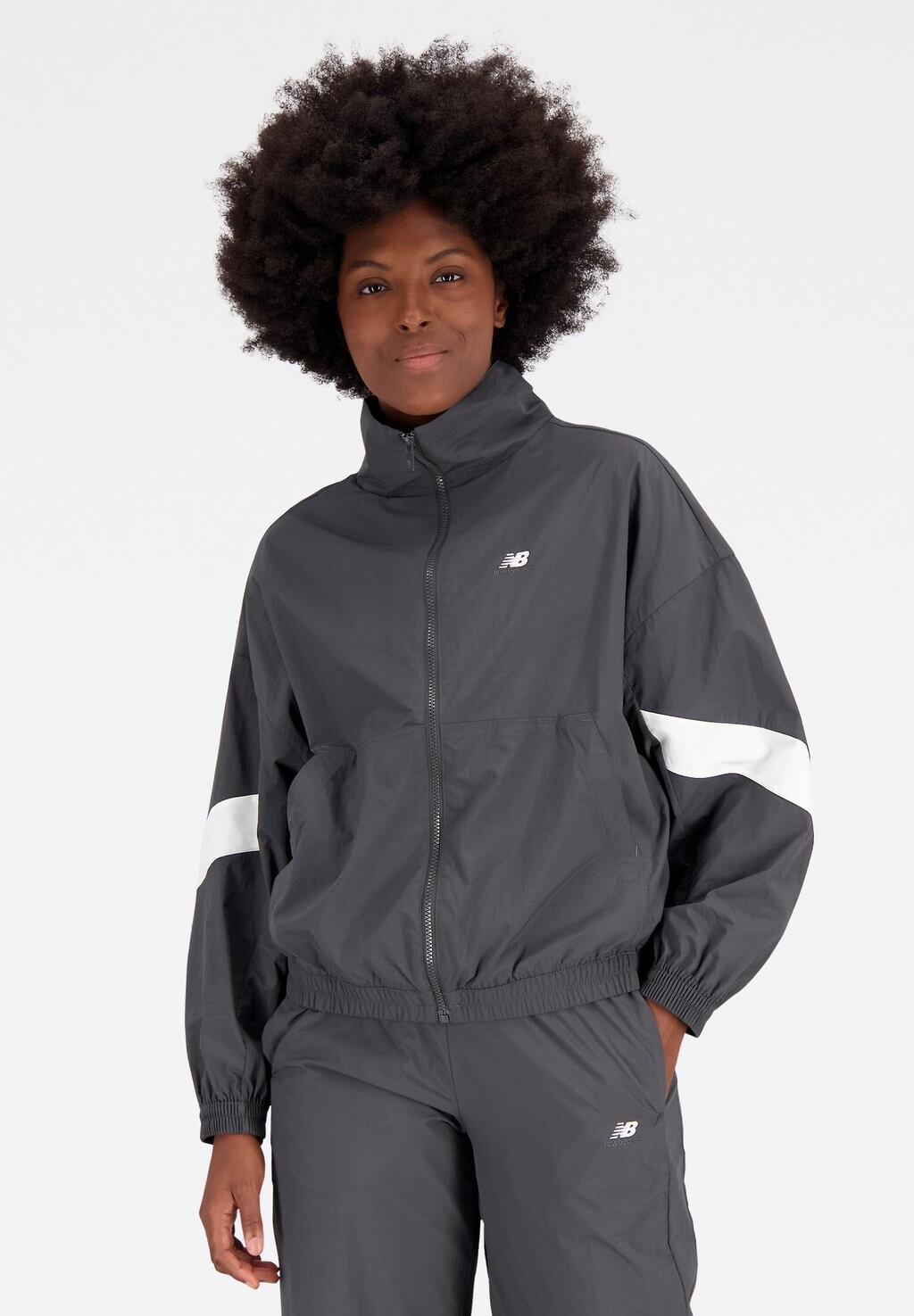 

Легкая куртка New Balance