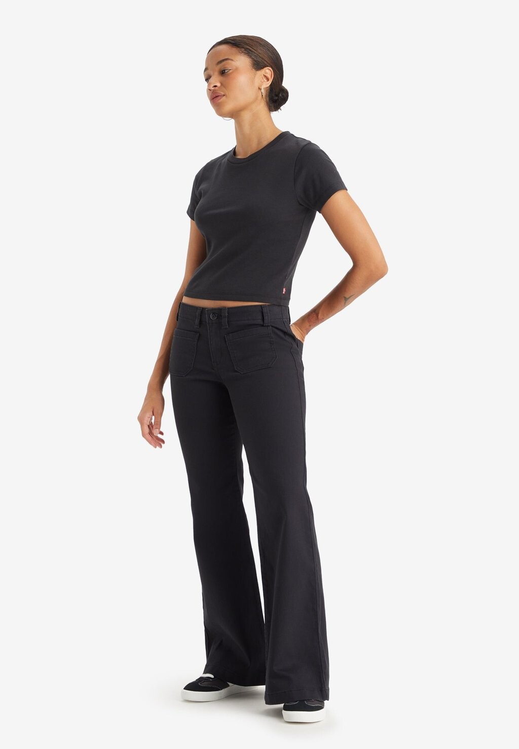 

Брюки Flare Pant Levi's, цвет caviar