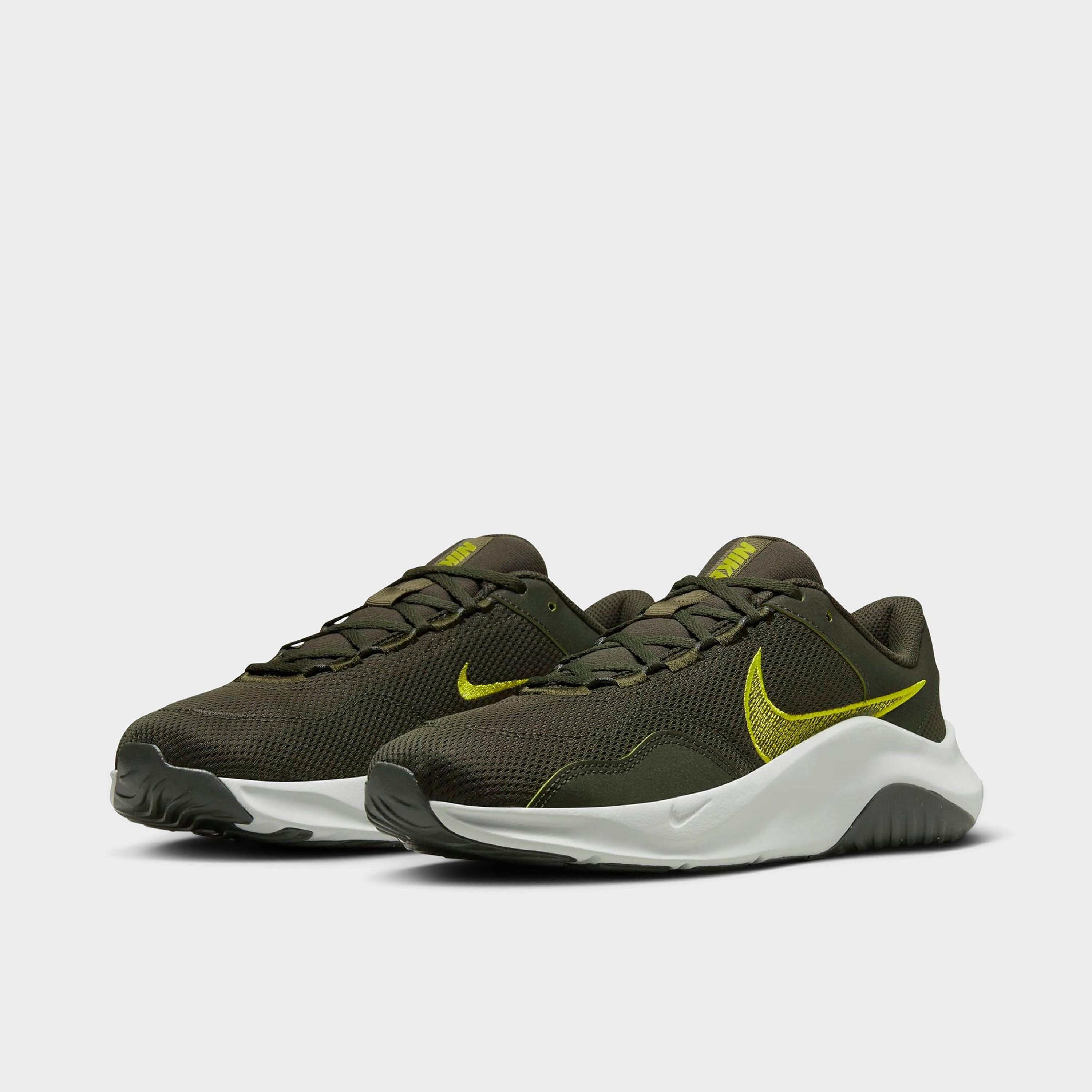 Nike legend essential 3 next nature