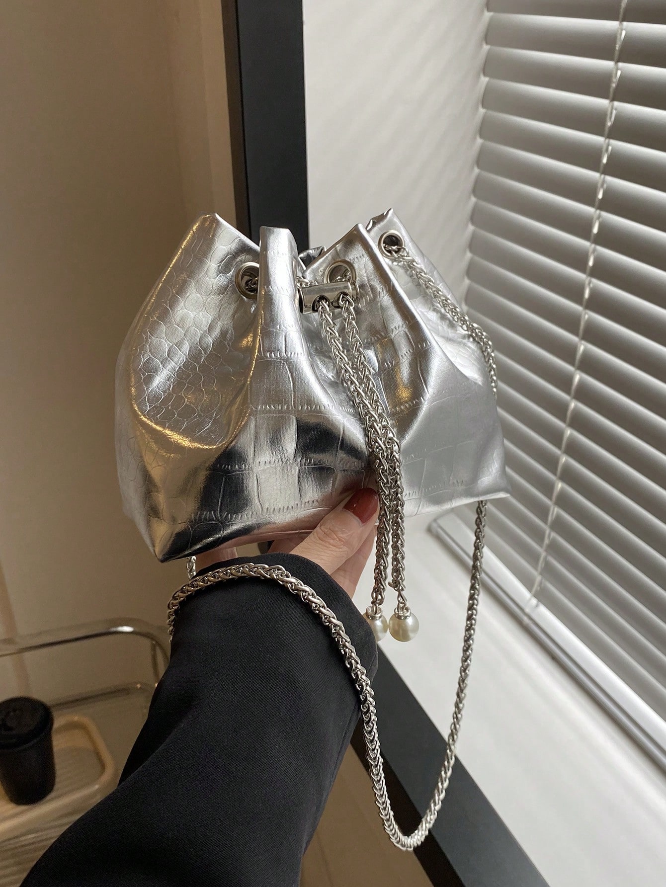 Сумка-ведро Funky Серебристый металлик с тиснением под крокодила, серебро женская сумка мешок из искусственной кожи
