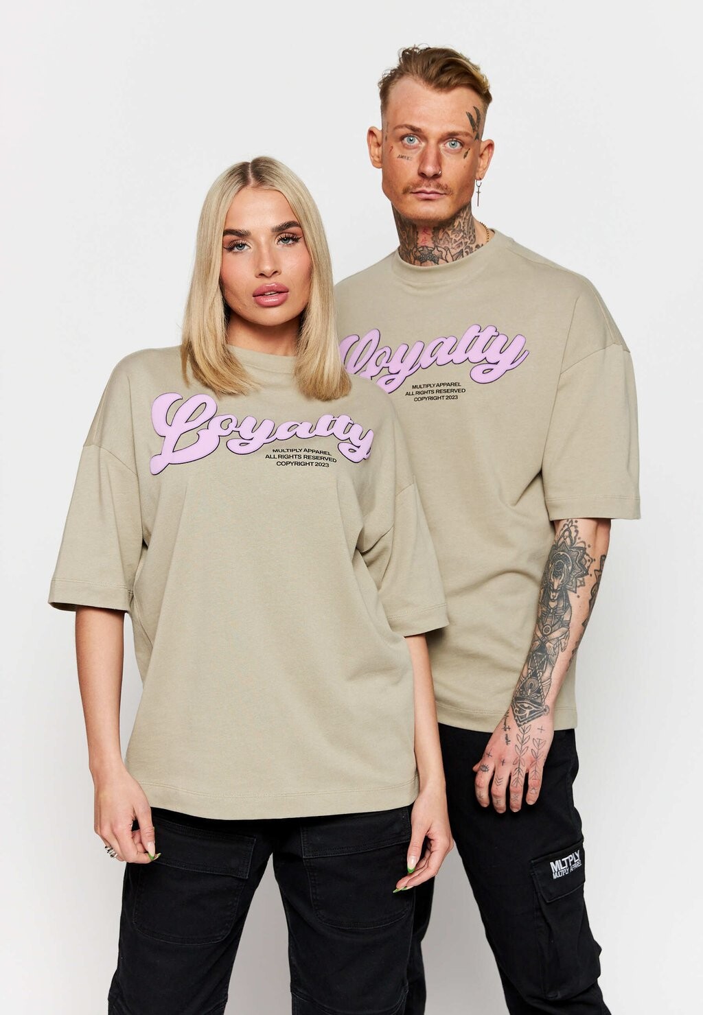 

Футболка с принтом Multiply Apparel, светло-коричневый