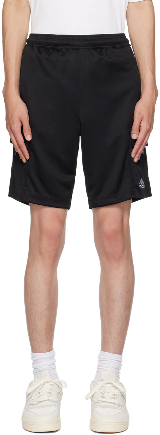 

Черные шорты adidas Originals Tiro