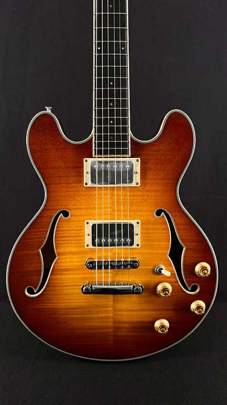 Электрогитара Eastman T184MX Thinline in Goldburst