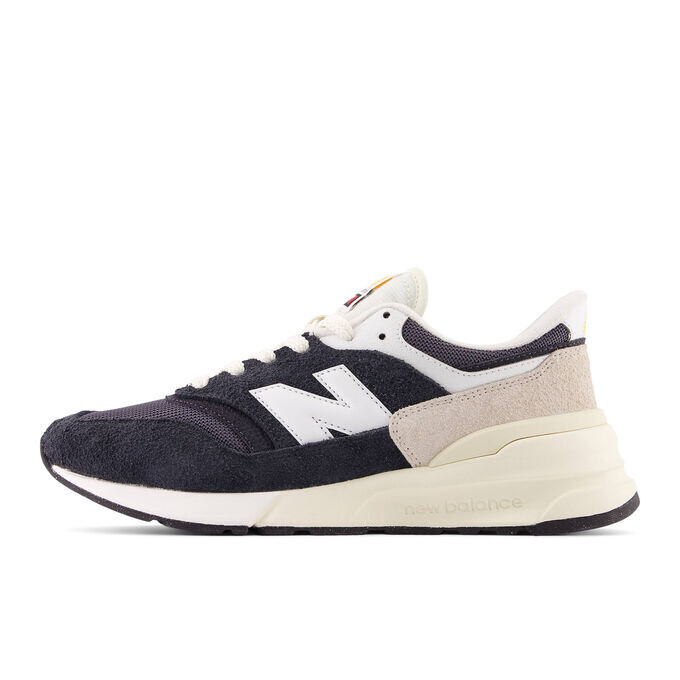 

Кроссовки 997р New Balance, серый