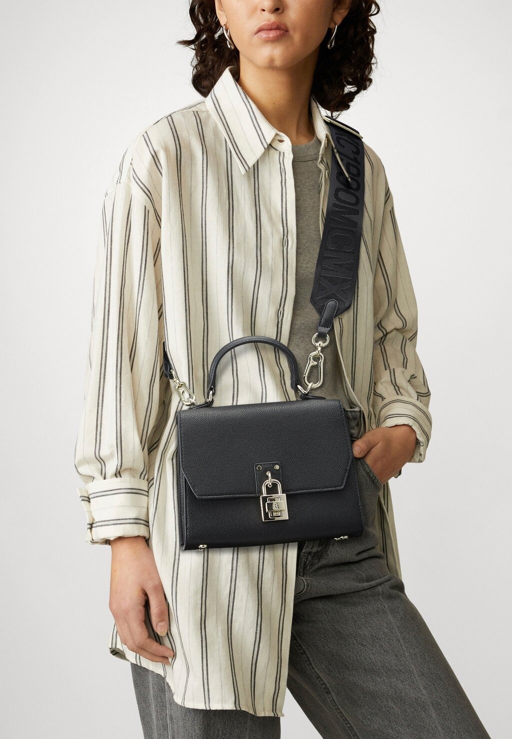

Сумочка Btucca Steve Madden, черный