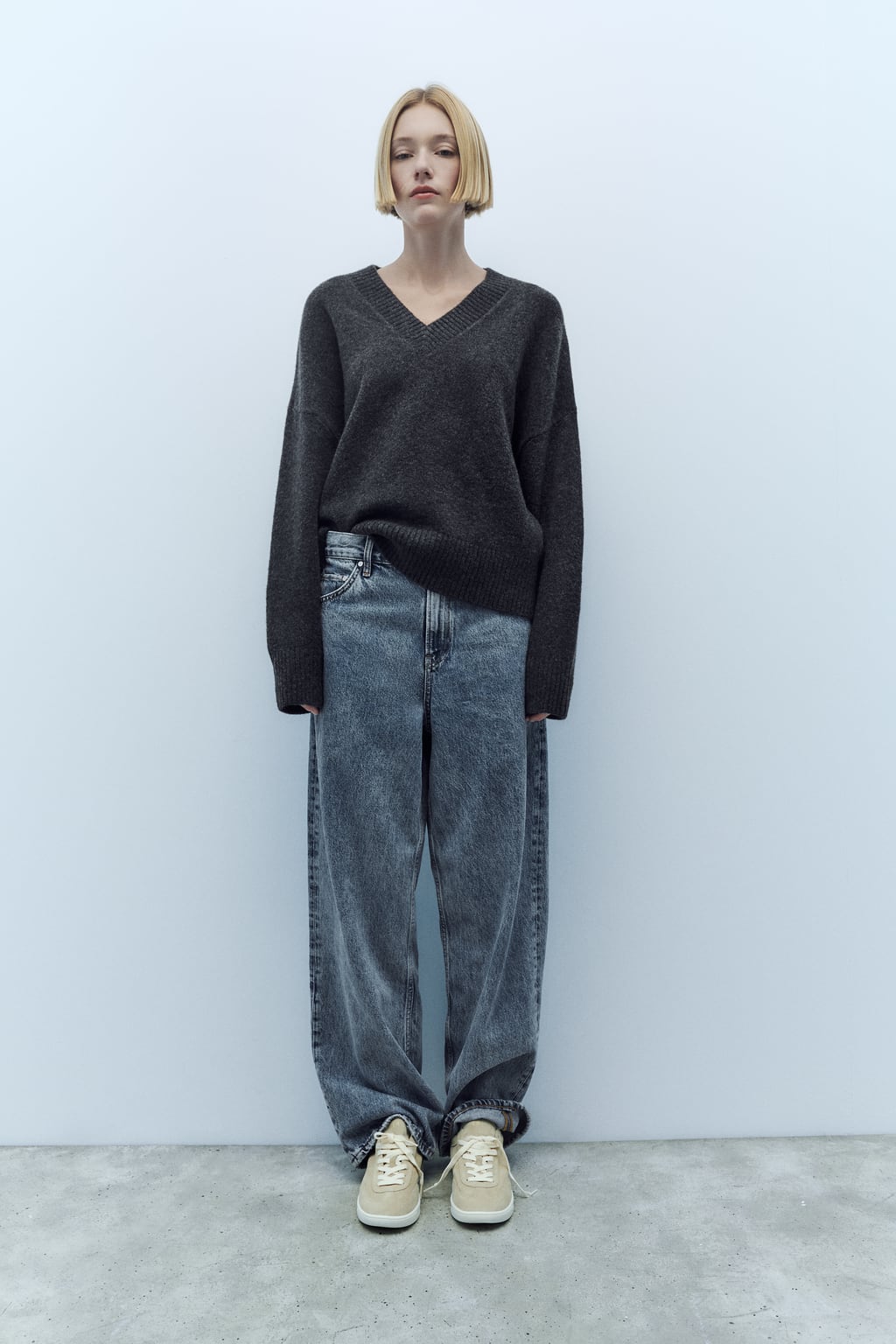 

Кожаные кроссовки ZARA, серый