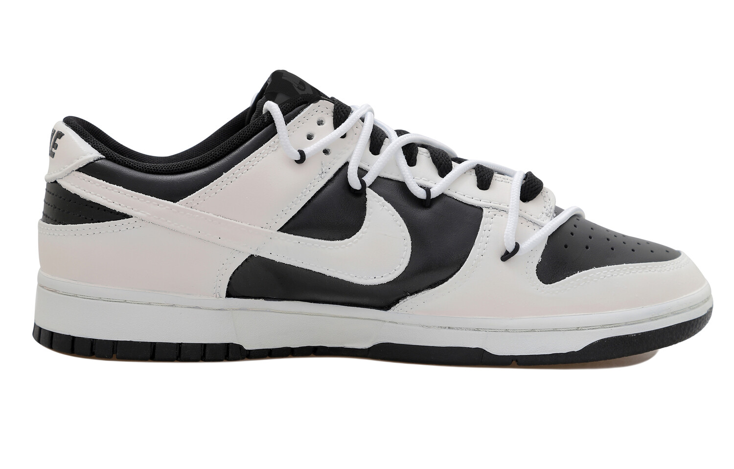 

Кроссовки Nike Dunk, белый/черный