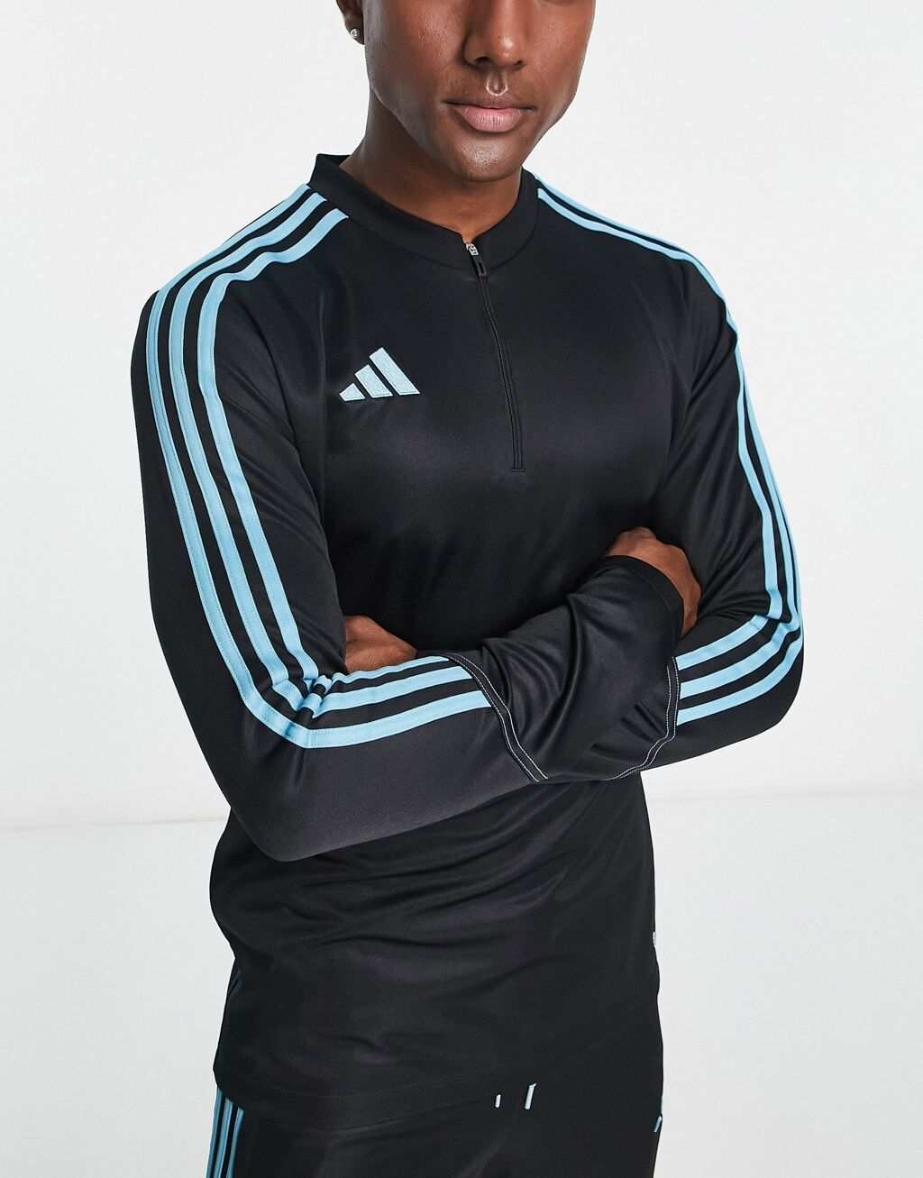 

Черно-синий свитшот на молнии adidas Football Tiro 23 1/4