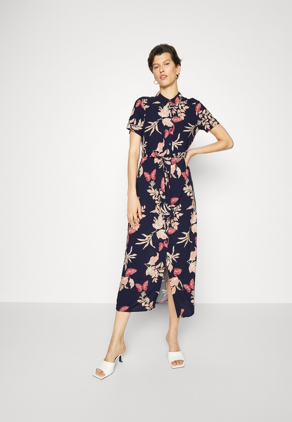 

Платье-рубашка Vero Moda
