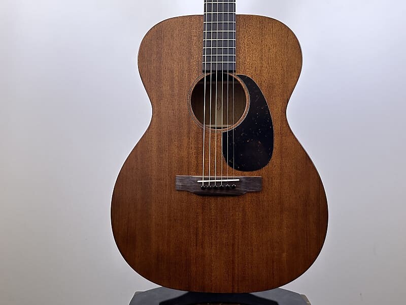 

Акустическая гитара Martin 00015M w/ Case M2802223