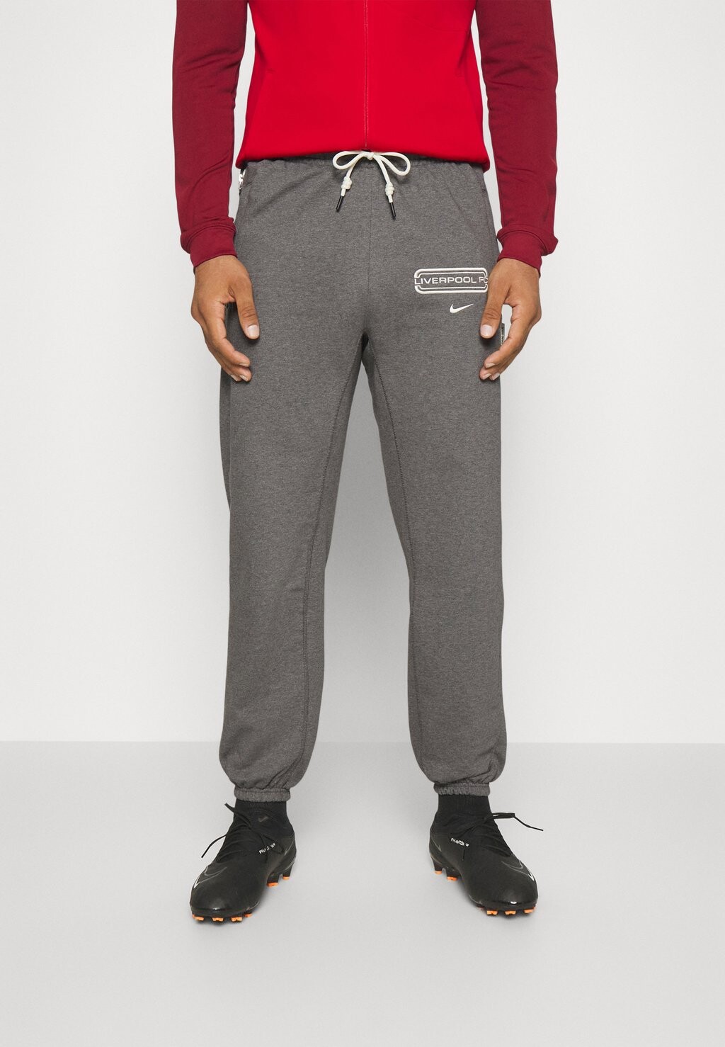 

Team LIVERPOOL FC ISSUE PANT Nike, темно-серый вереск/бледная слоновая кость