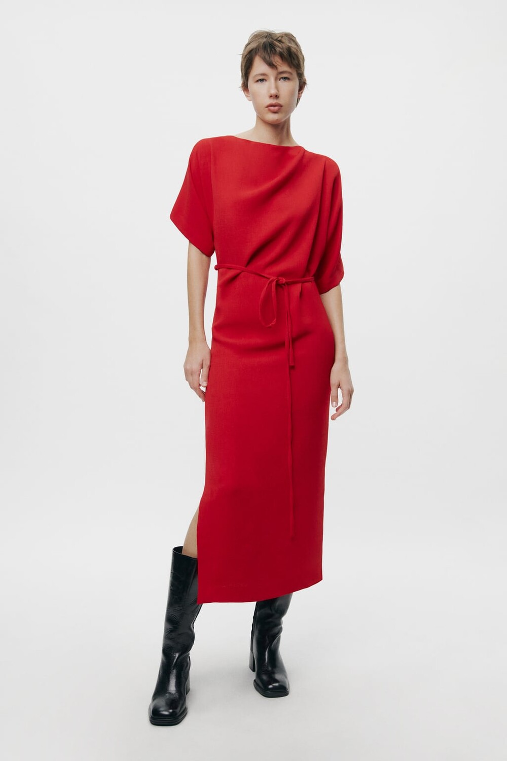 

Длинное платье с поясом ZARA, красный