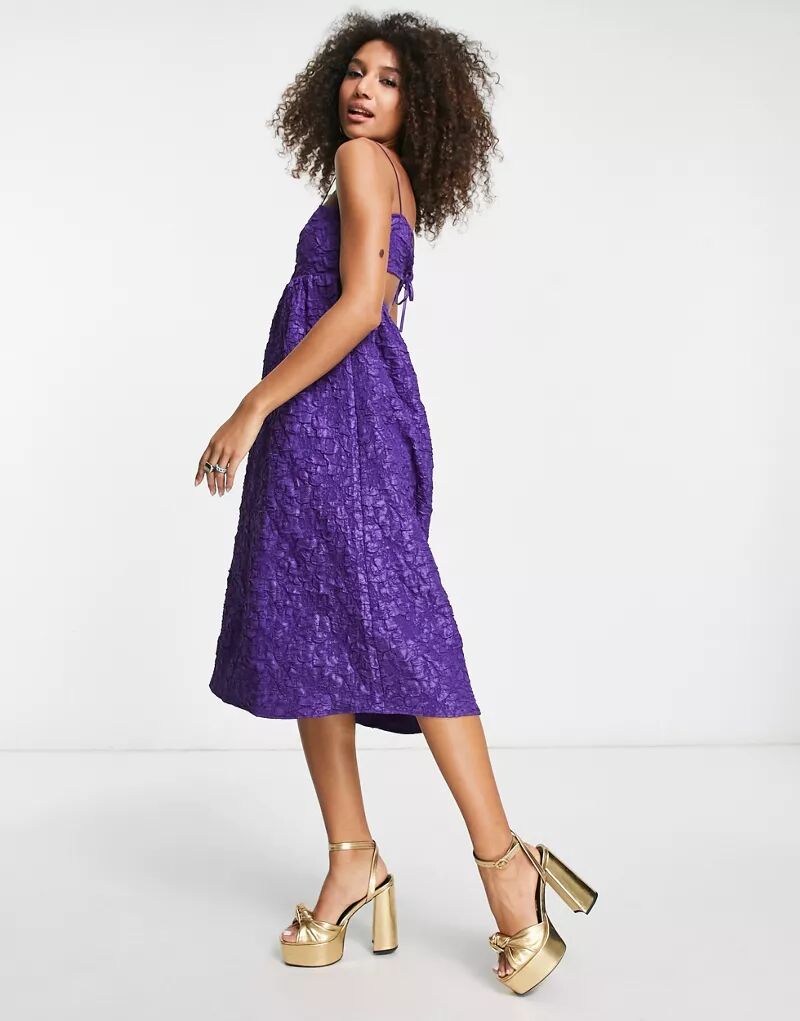Фиолетовое структурированное платье миди Envii с завязкой сзади