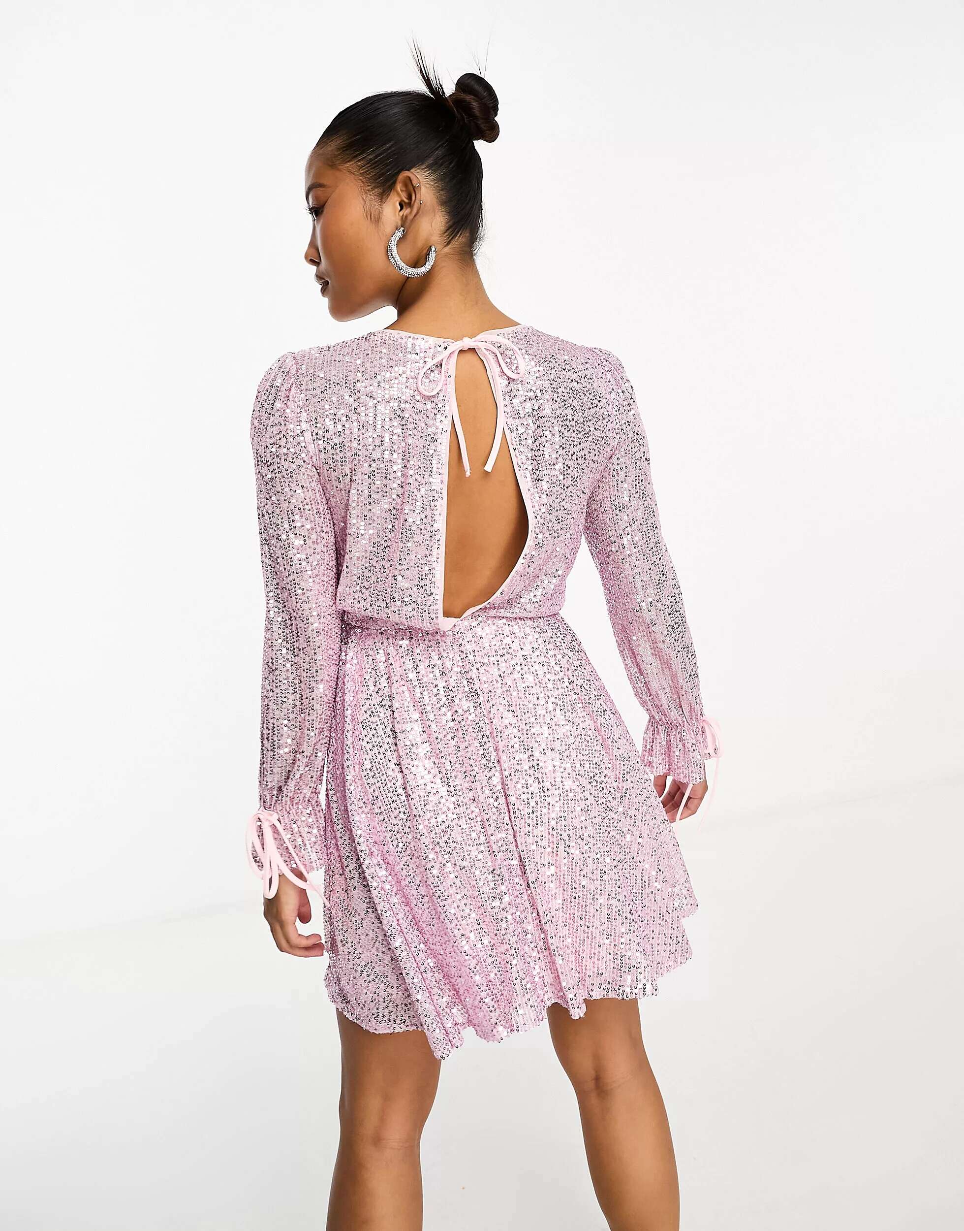 Розовое мини-платье в стиле бэби-долл с декором Jaded Rose