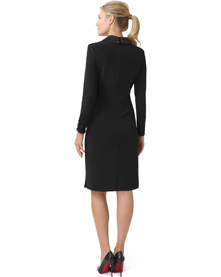 

Платье Adrianna Papell Stretch Jersey Tuxedo Cocktail Dress with Shawl Collar, черный