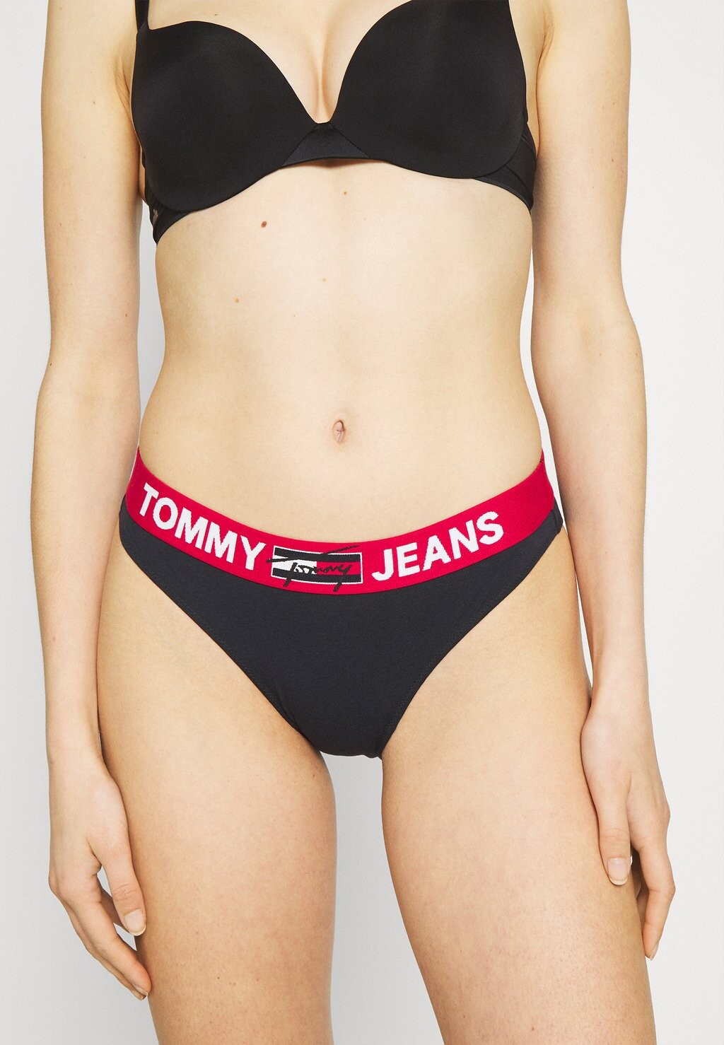 

Трусы Tommy Jeans