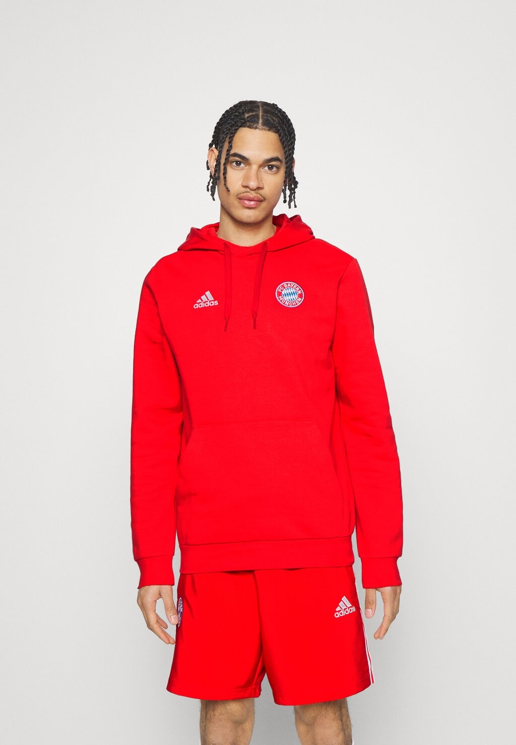 

Худи Adidas, красный
