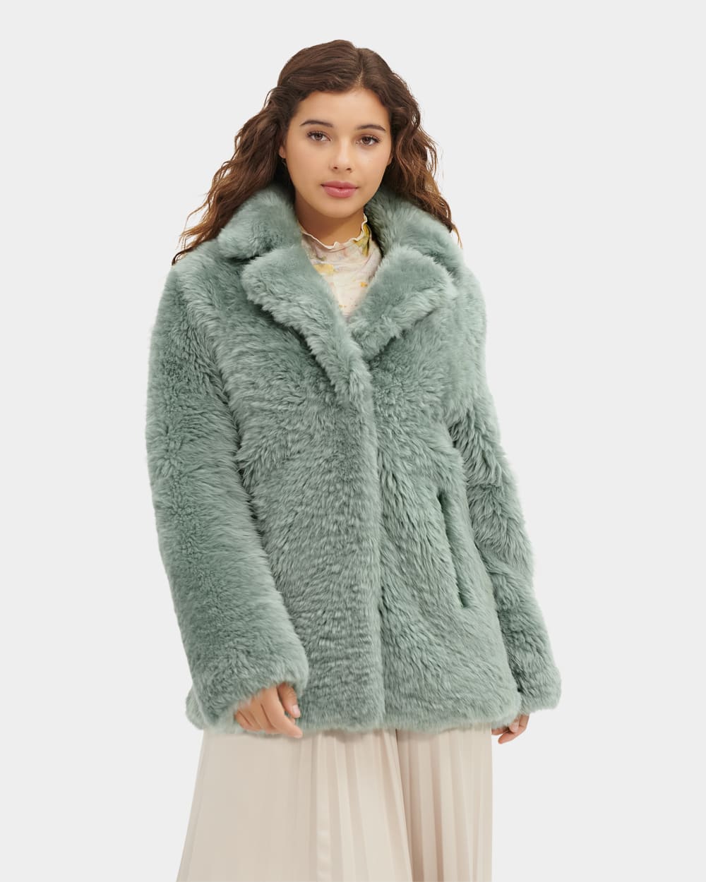 

Пальто Lianna Short Shearling Coat UGG, зеленый