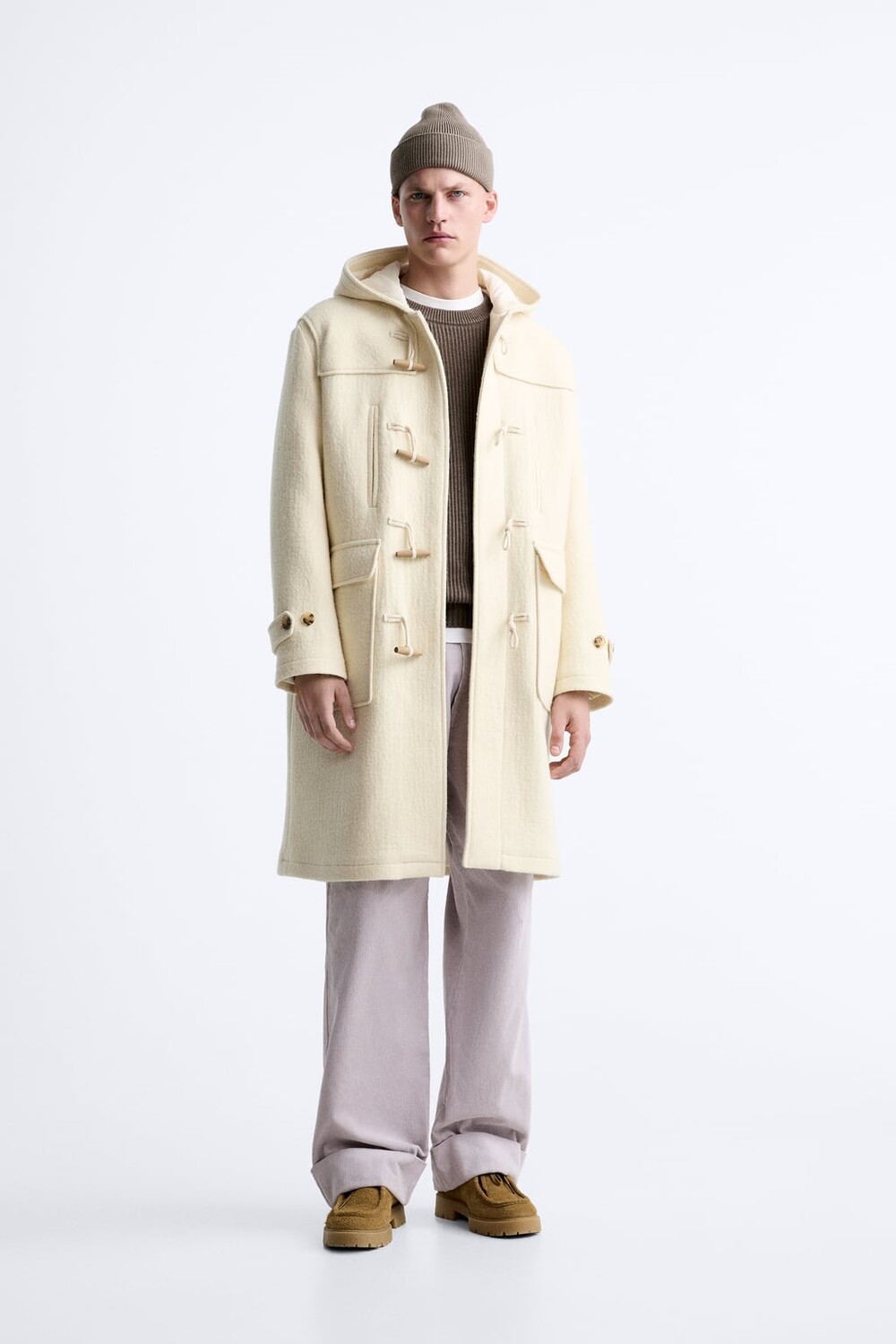 

Пальто с капюшоном и пуговицами ZARA, экру