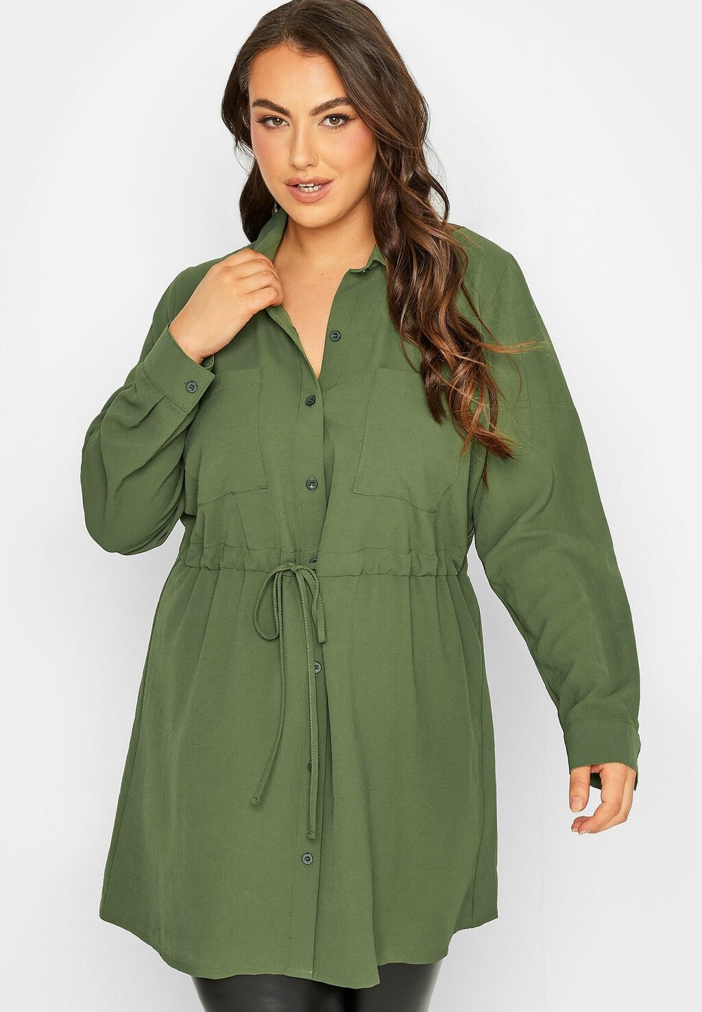 

Рубашка Yours Clothing с нагрудными карманами, зеленый