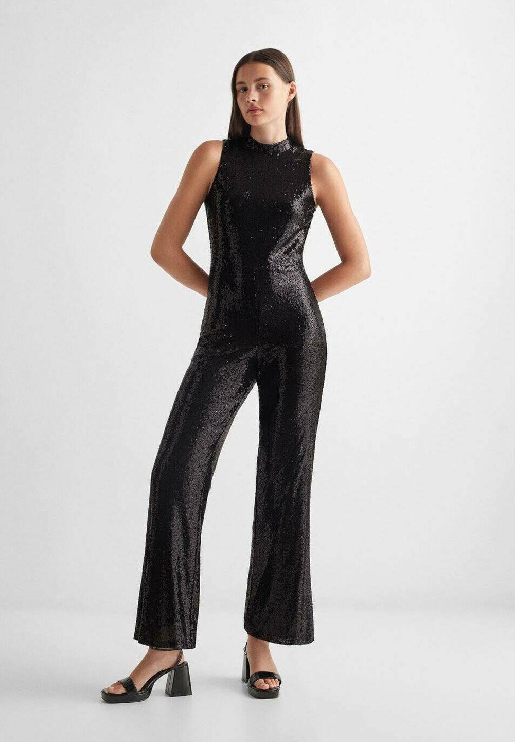 

Комбинезон Mango Kids, цвет czarny