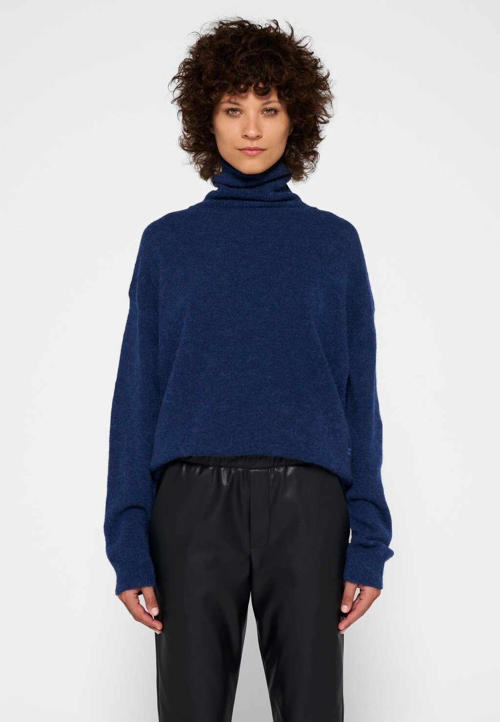 

Свитер 10Days Turtleneck 10DAYS, цвет electric blue