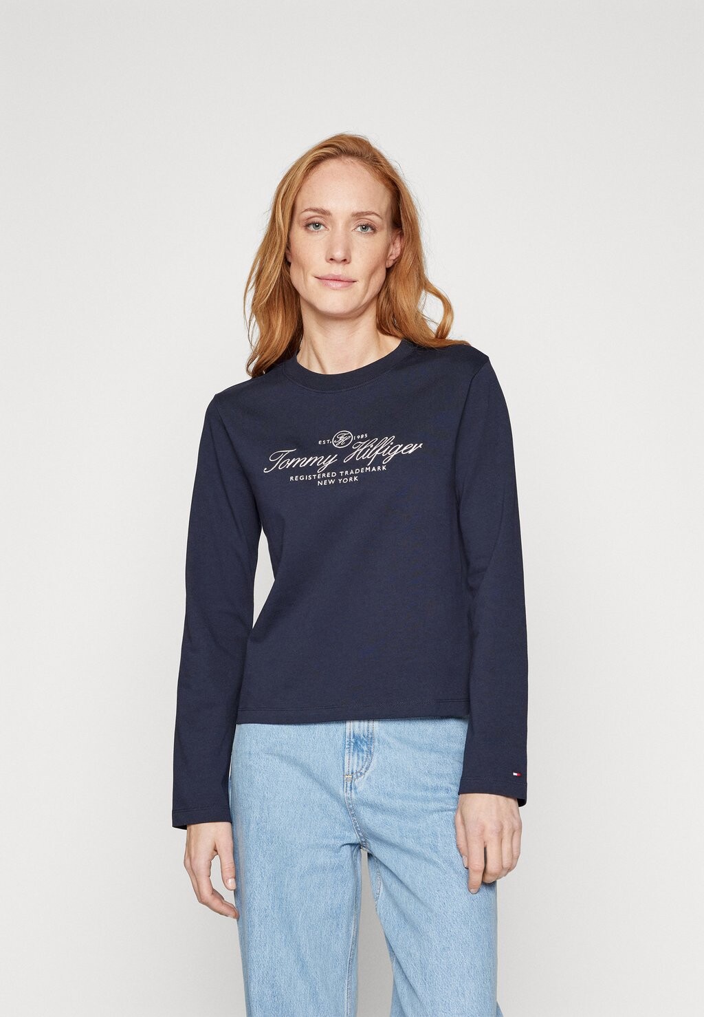 

Футболка с длинными рукавами Script C-Neck Tommy Hilfiger, цвет desert sky