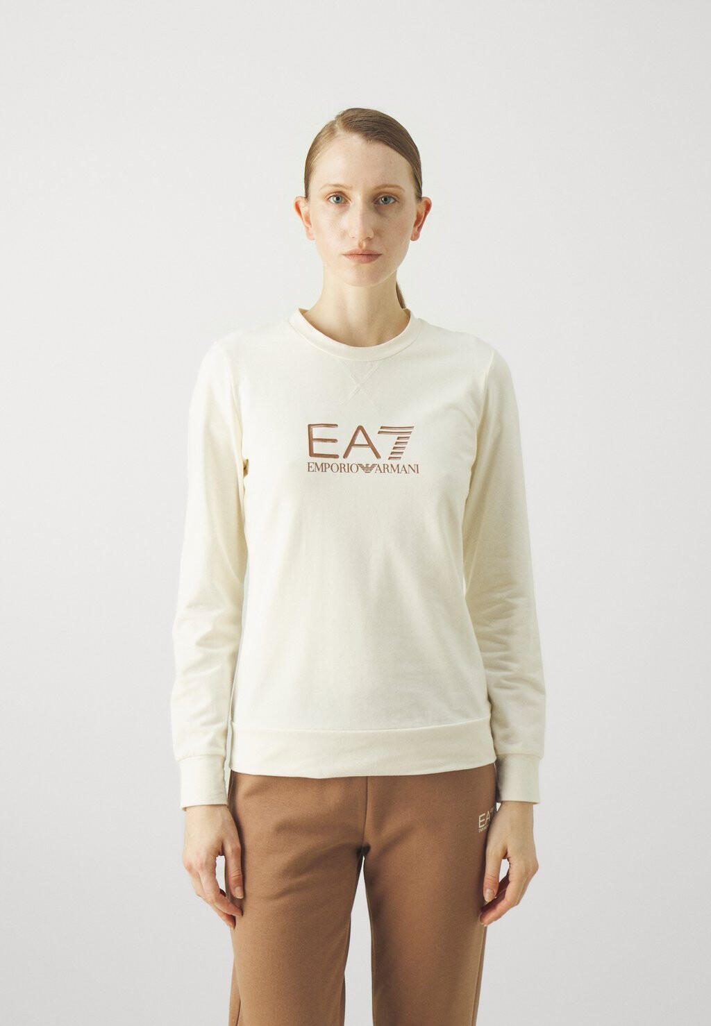 

Толстовка EA7 Emporio Armani, цвет bianco