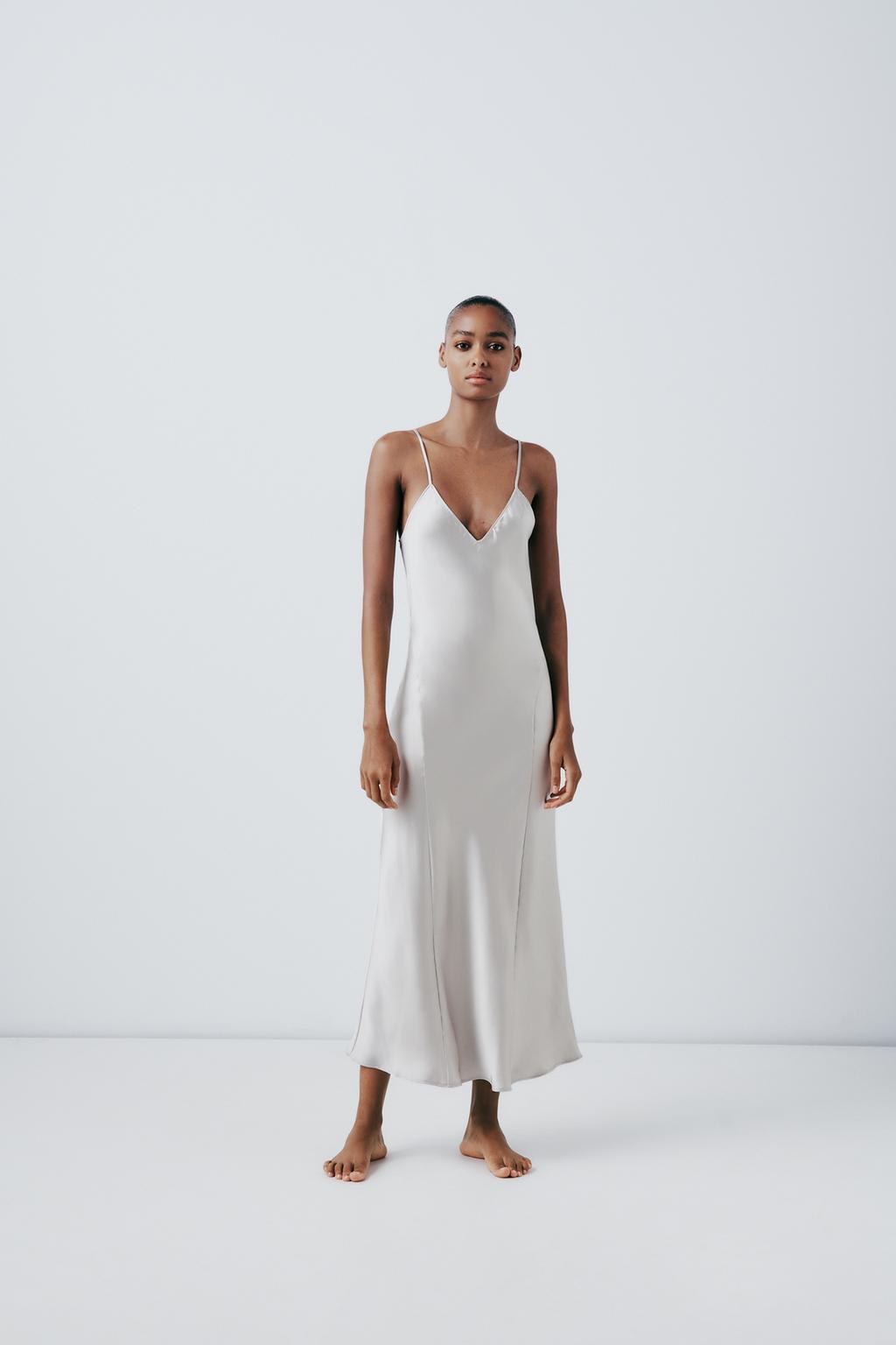 платье sans merci вискоза вечернее полуприлегающее миди открытая спина размер l бежевый Атласное платье-комбинация с открытой спиной ZARA, жемчужно-серый