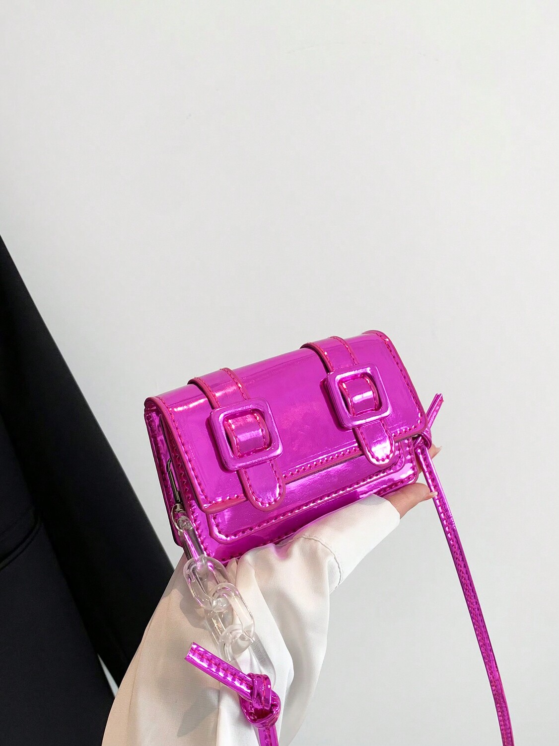 

Минималистская квадратная сумка Mini Flap Metallic Funky, ярко-розовый